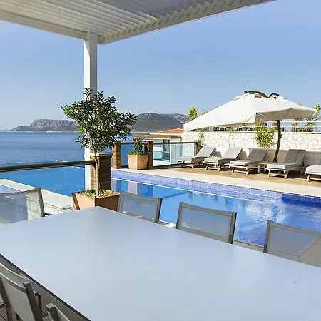 Vila Island Villas *